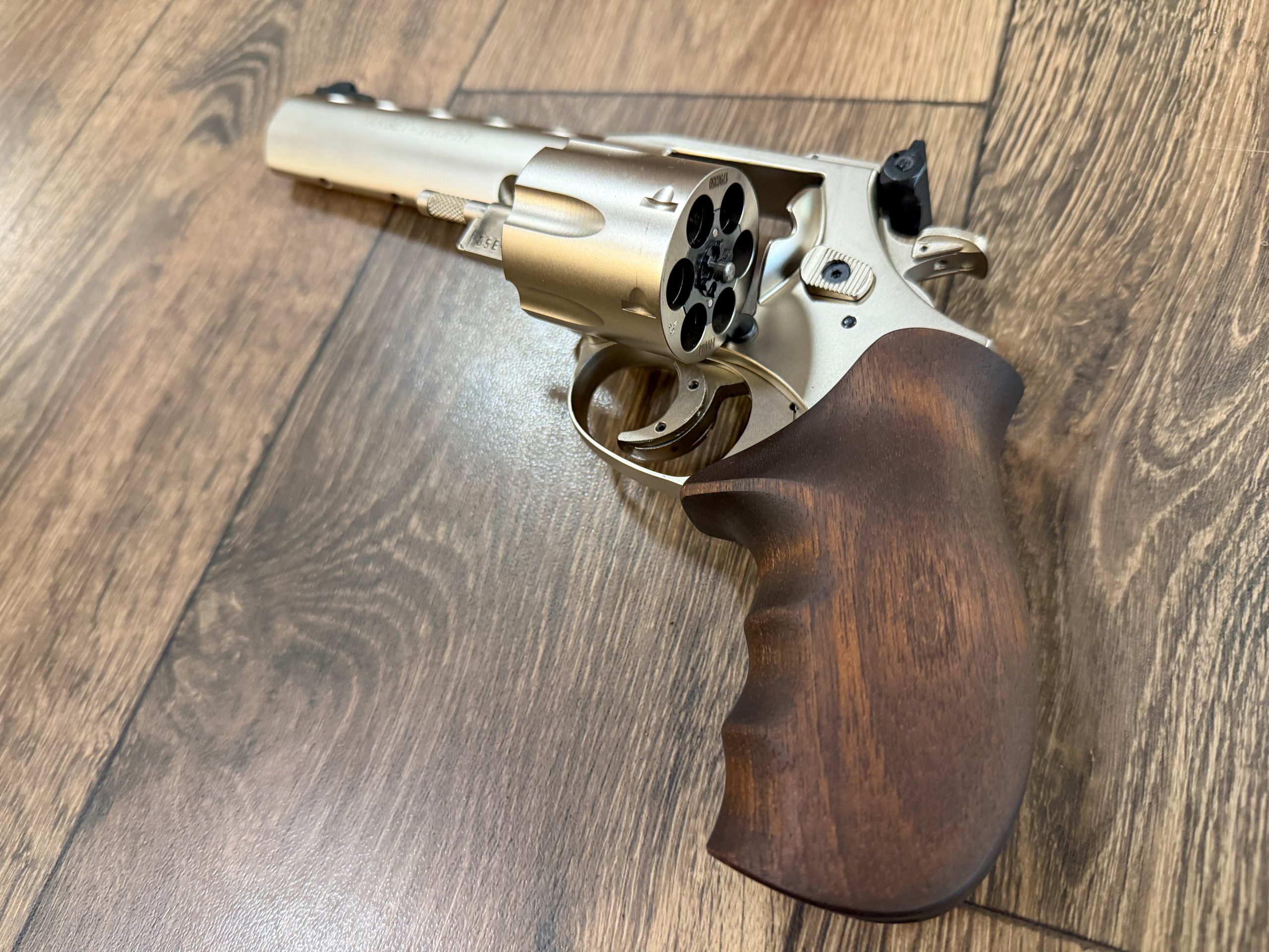 *VENDU* - WEIHRAUCH HW357 TARGET TROPHY COMBAT - Calibre .357 MAGNUM – Image 4